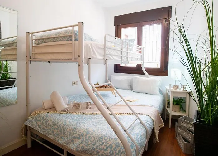Boutique Apt Beach Walk Retreat By Turivida Málaga