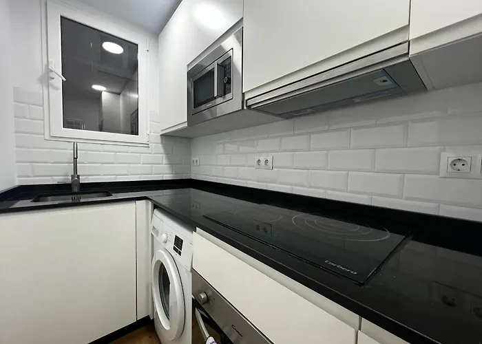 Boutique Apt Next To The Train Station By Turivida Málaga