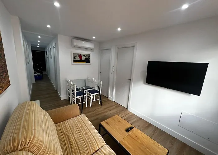 Boutique Apt Next To The Train Station By Turivida Málaga