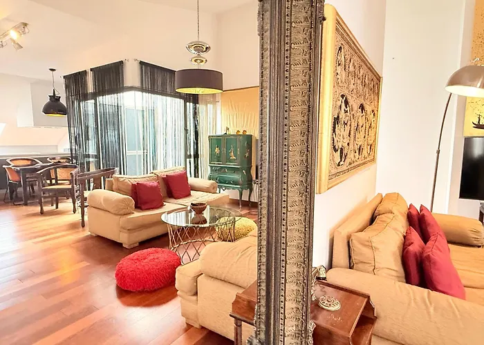 Ático en Plaza de la Constitución 3 bedrooms Málaga