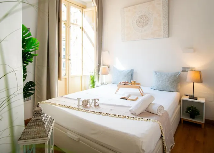 Premium Apt Steps From Picasso House By Turivida Málaga