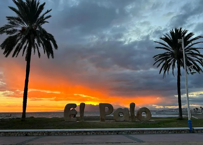 Apartamentos Gabi Primera línea playa cuatro Málaga
