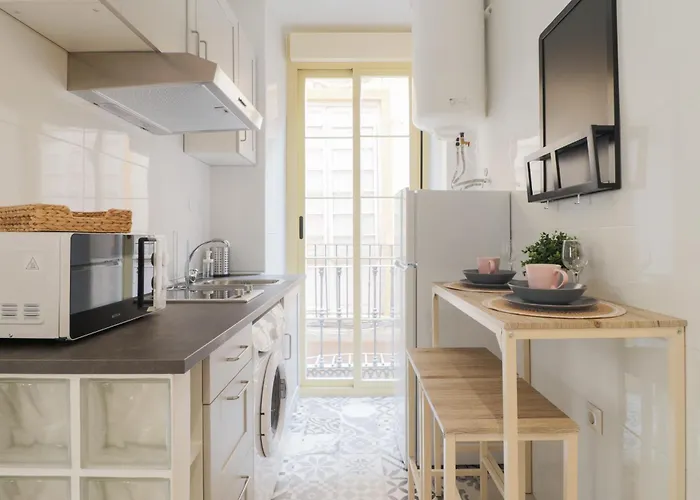 C93 - Trendy Two Bedrooms In Ollerias Málaga