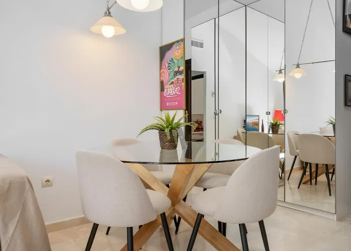 Céntrico Apartamento en Calle Carreteria - Málaga