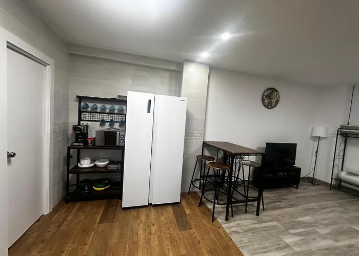 Málaga Urban Escape- Apartamento completo, 7 personas