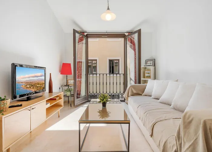 Céntrico Apartamento en Calle Carreteria - Málaga