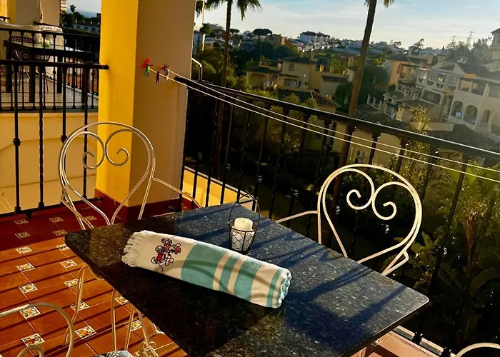 Cozy And Inexpensive Apartments Nearly Sea,Tennis,Bars And Other Málaga