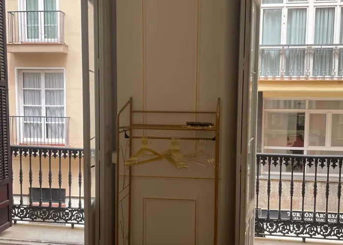 Apartamentos Loles De Cisneros Catedral Málaga