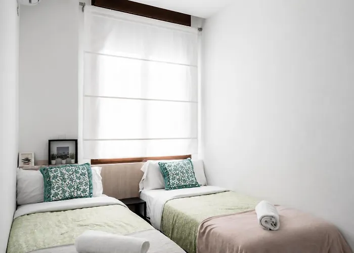 Apartamentos Jara Málaga Centro - Bajo B