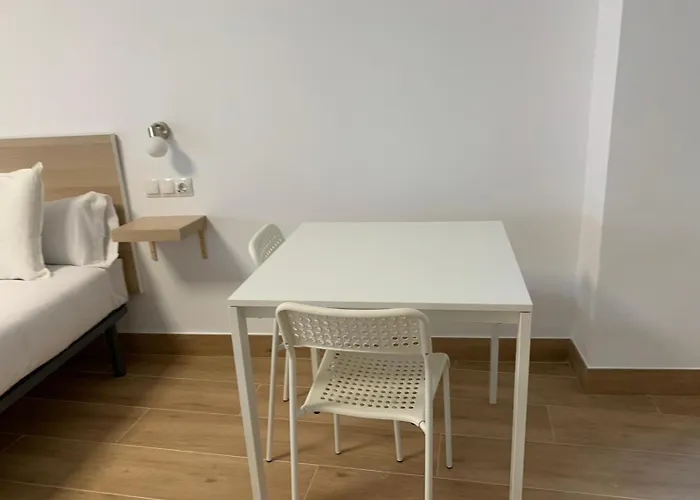 Fun Building Studios By Homeabout Málaga