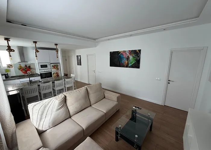 Genuar Apartments 3 Bedroom Close To Beach Málaga