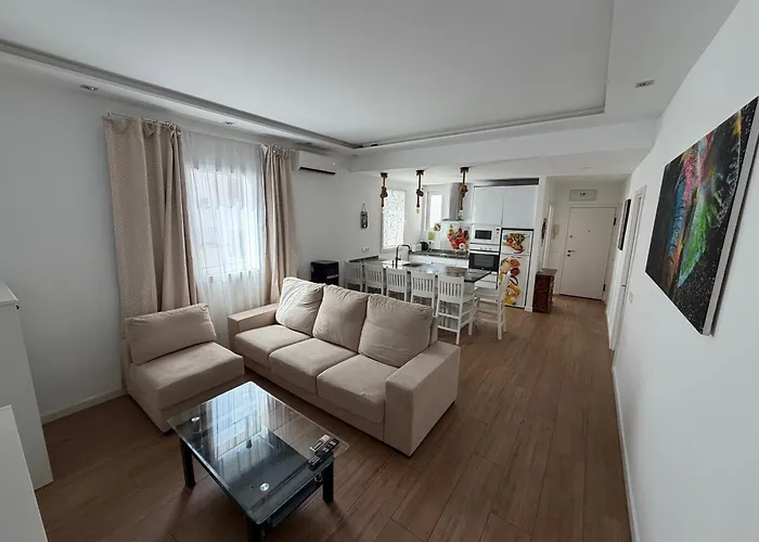 Genuar Apartments 3 Bedroom Close To Beach Málaga