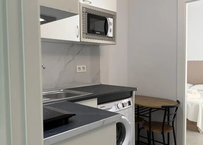 Zonas 1 Apartamento De 2 Habitaciones Málaga