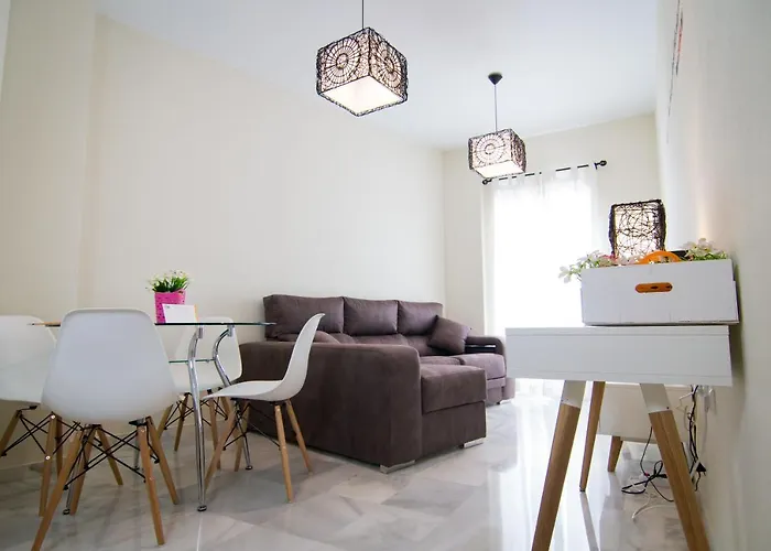 Holidays2Malaga Marques de Villafiel Cozy downtown apartment