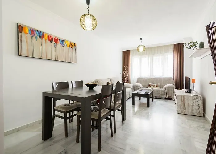 Apartamento Alaska 800 m de la Playa Parking Privado Málaga