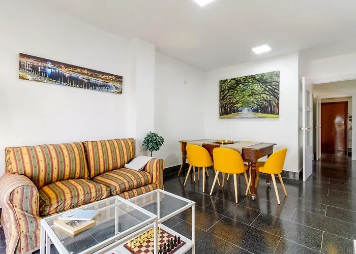 Spacious centre apartment in Málaga