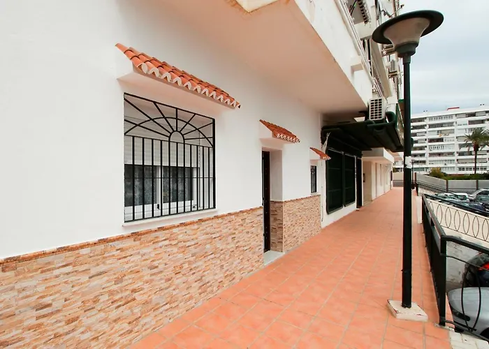 Palacios 6, nuevo, playa, barrio tranquilo, todos los servicios, PA Málaga
