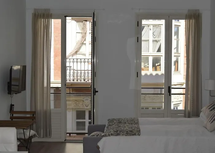 Modern studio flat close to Plaza Merced Málaga