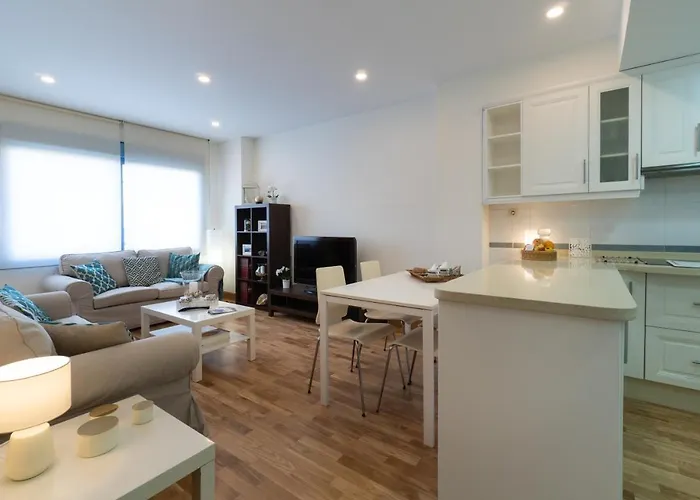 Holidays & Home Malaga Centro Mariazambrano- Parking Gratis